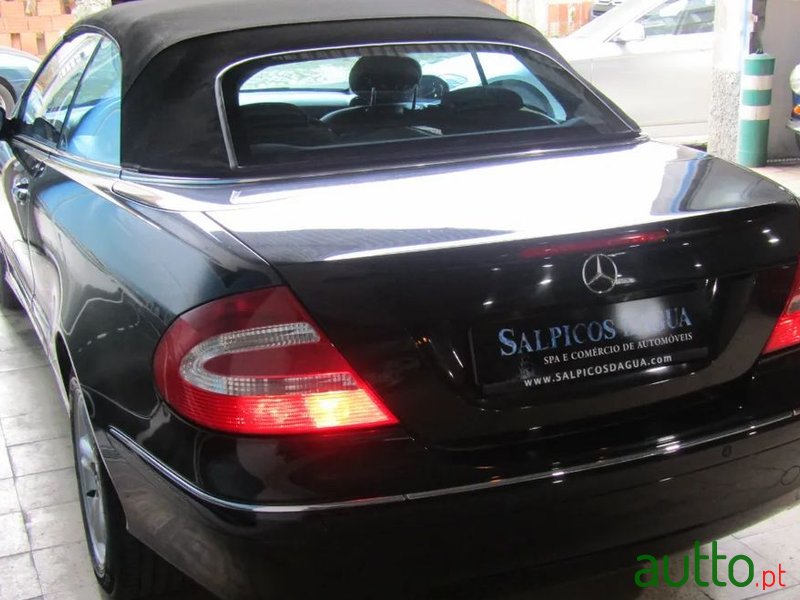 2004' Mercedes-Benz Clk-200 photo #5