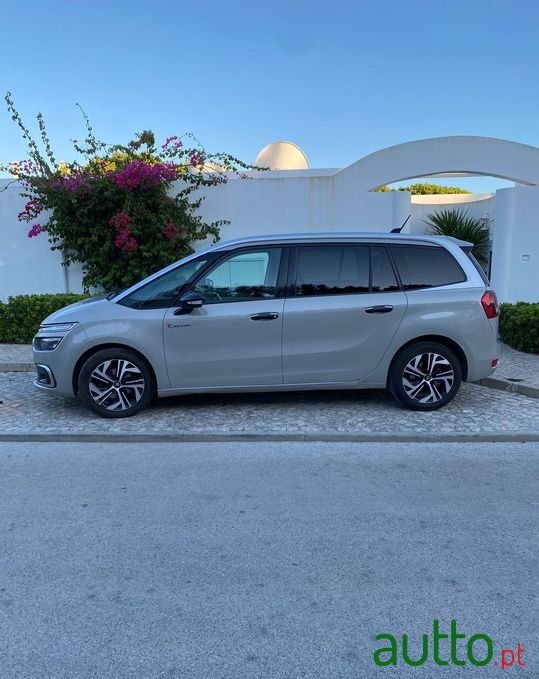 2018' Citroen Grand C4 Spacetourer photo #1