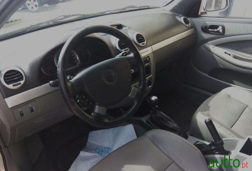 2005' Chevrolet Lacetti photo #1
