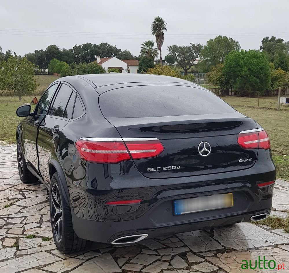 2018' Mercedes-Benz GLC 250 photo #5