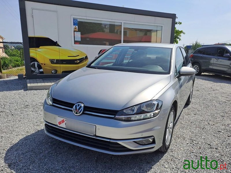 2018' Volkswagen Golf photo #1