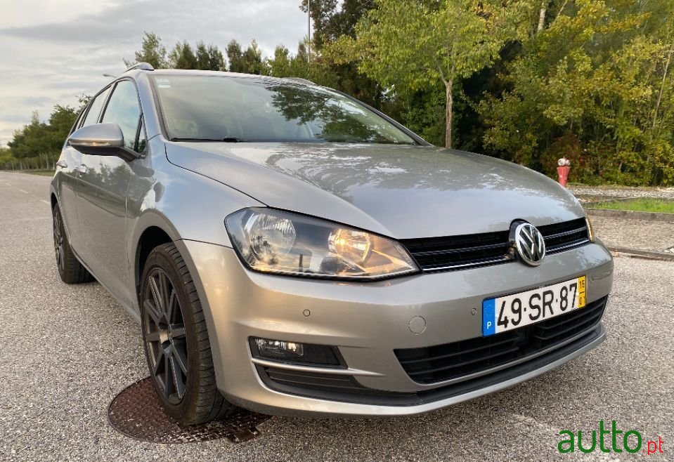 2015' Volkswagen Golf Variant photo #3