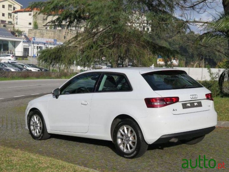 2013' Audi A3 1.6 Tdi Advance photo #2