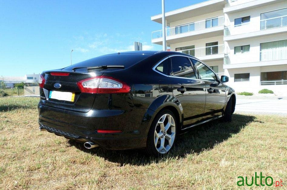 2011' Ford Mondeo 2.2 Tdci Titanium S photo #2