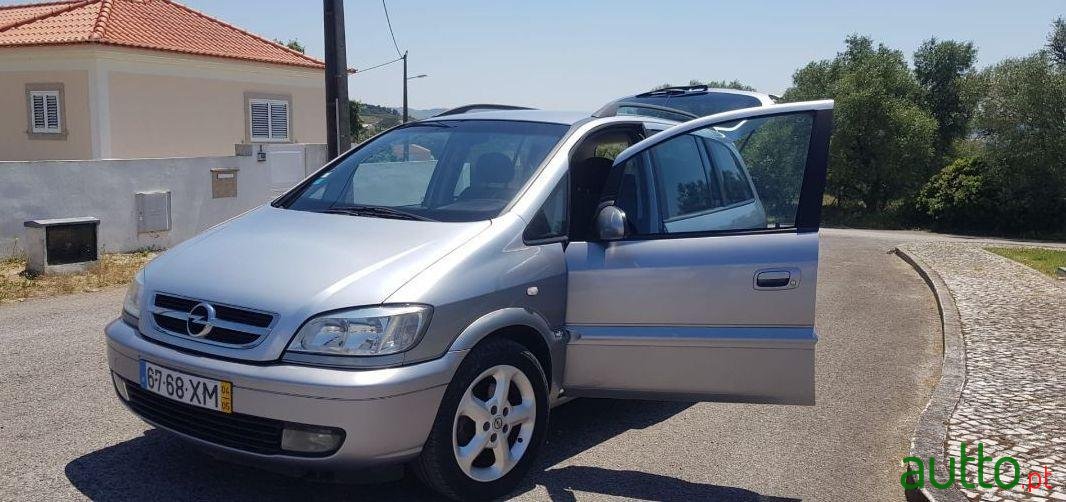 2004' Opel Zafira 2.0 Dti Life photo #4