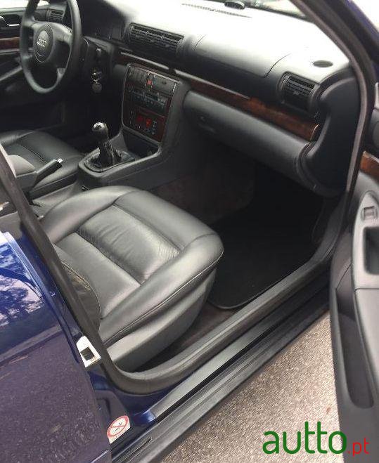 1998' Audi A4 Avant photo #1