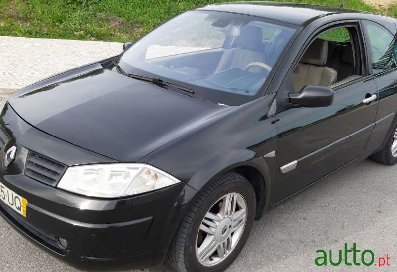 2003' Renault Megane photo #2