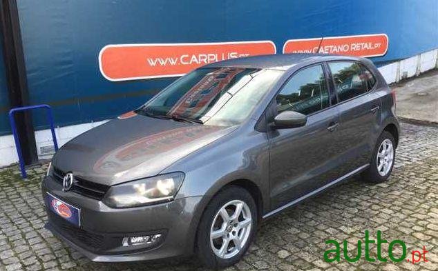 2013' Volkswagen Polo photo #1