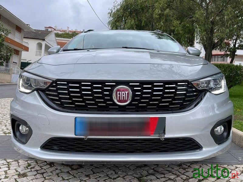 2017' Fiat Tipo Station Wagon photo #4