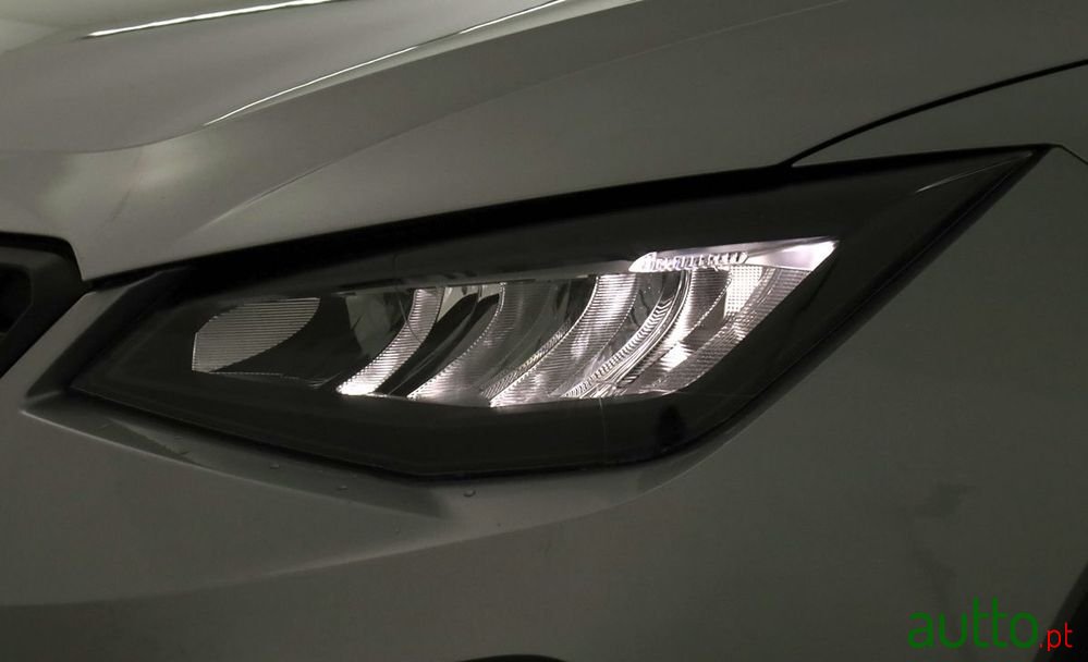 2024' SEAT Arona 1.0 Tsi Style Dsg photo #6