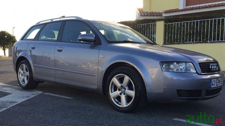 2003' Audi A4 Avant photo #1