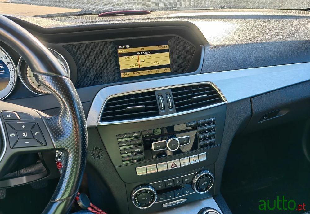 2011' Mercedes-Benz C 220 photo #6