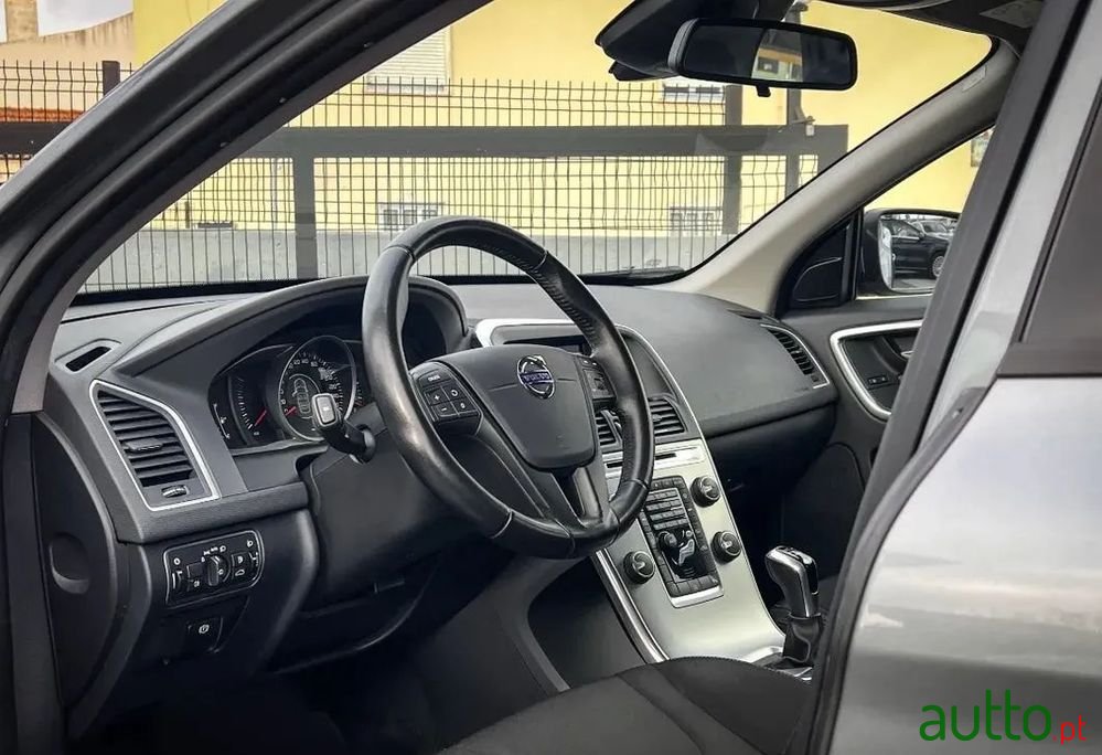 2017' Volvo Xc 60 photo #2