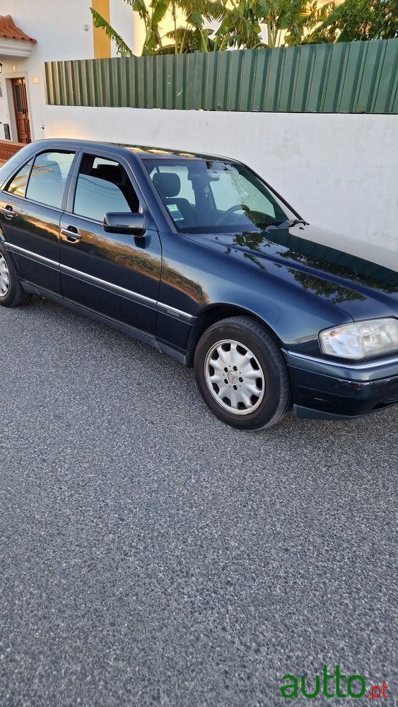 1996' Mercedes-Benz 220 photo #6