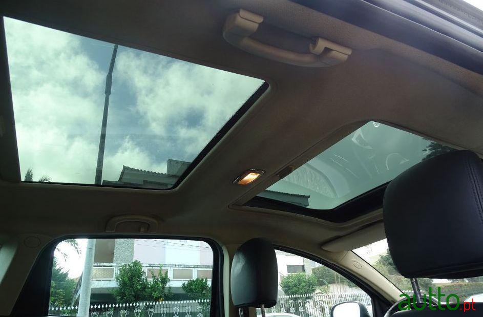 2010' Lancia Delta photo #1