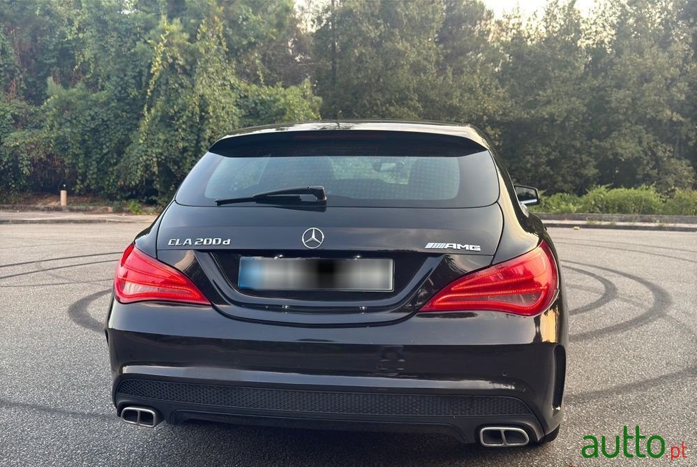 2015' Mercedes-Benz CLA 200 photo #3