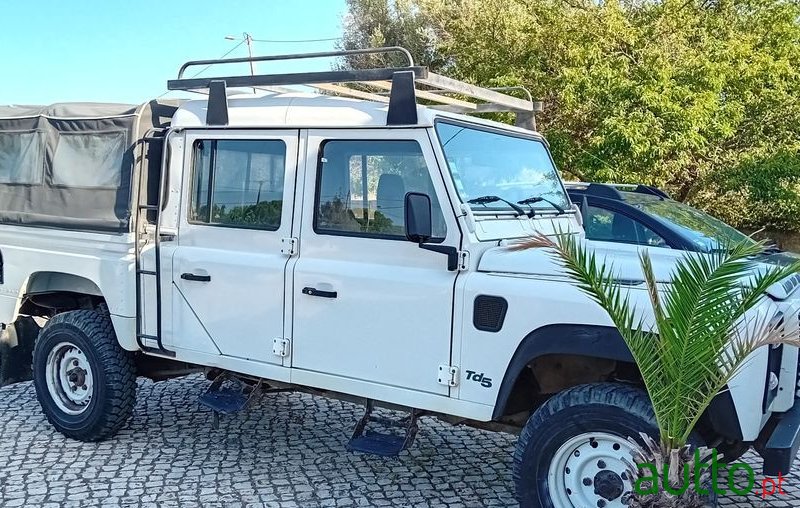 2000' Land Rover Defender photo #1