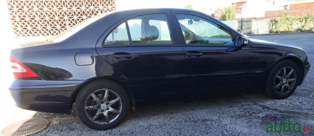 2001' Mercedes-Benz C-200 photo #4