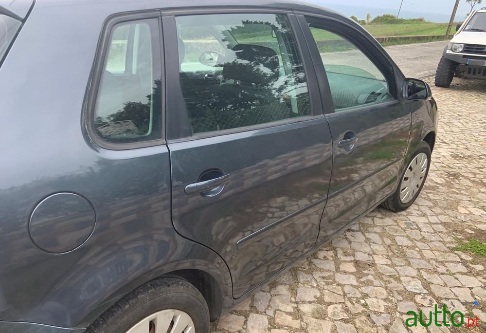 2007' Volkswagen Polo photo #6