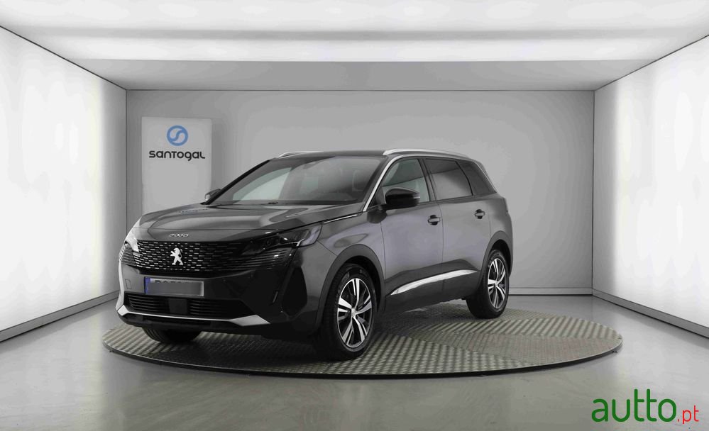 2024' Peugeot 5008 photo #1