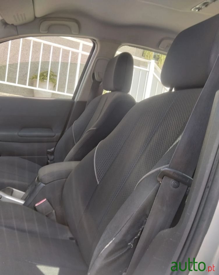 2004' Renault 4 photo #3