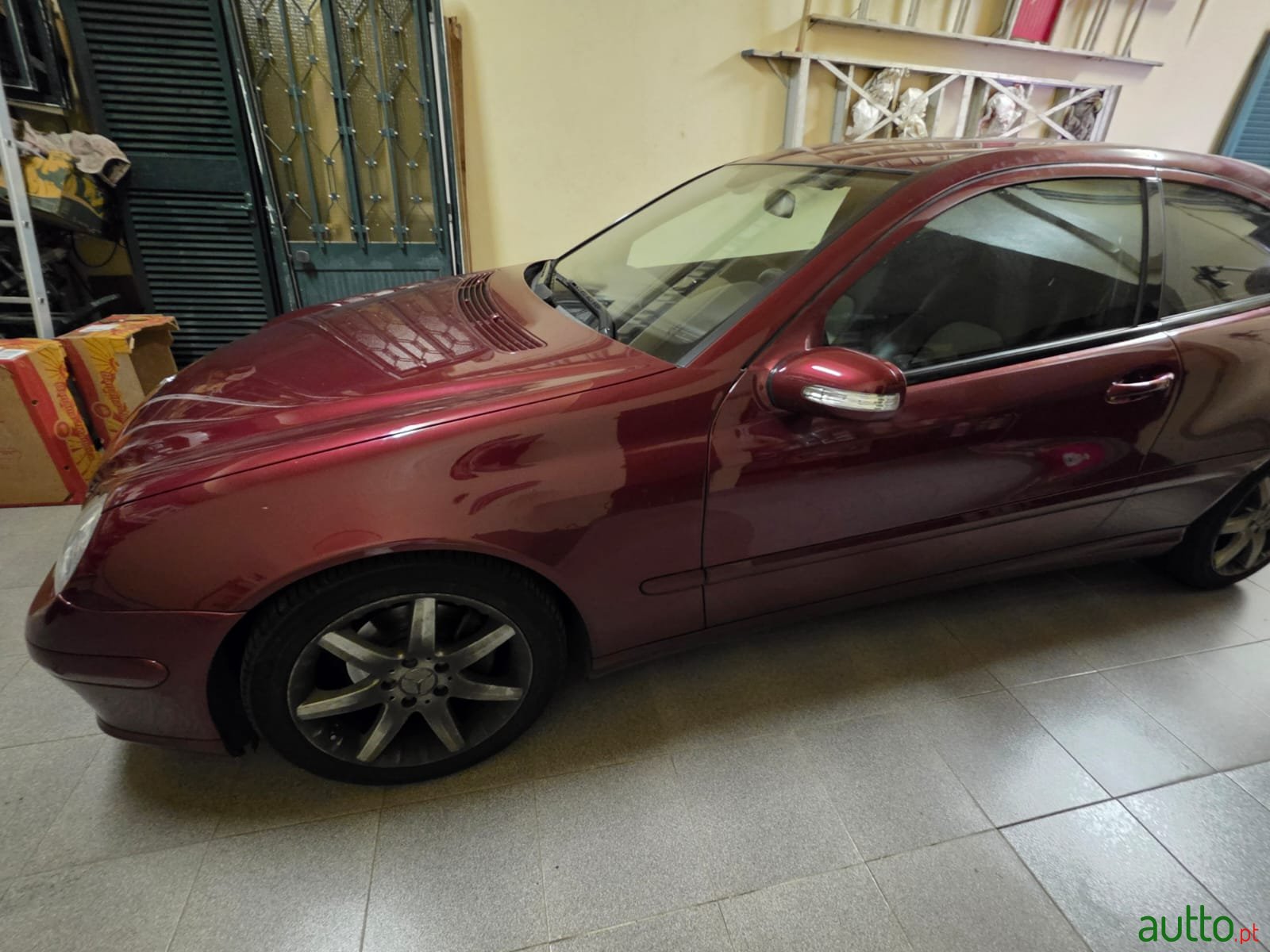 2005' Mercedes-Benz CL 220 photo #4