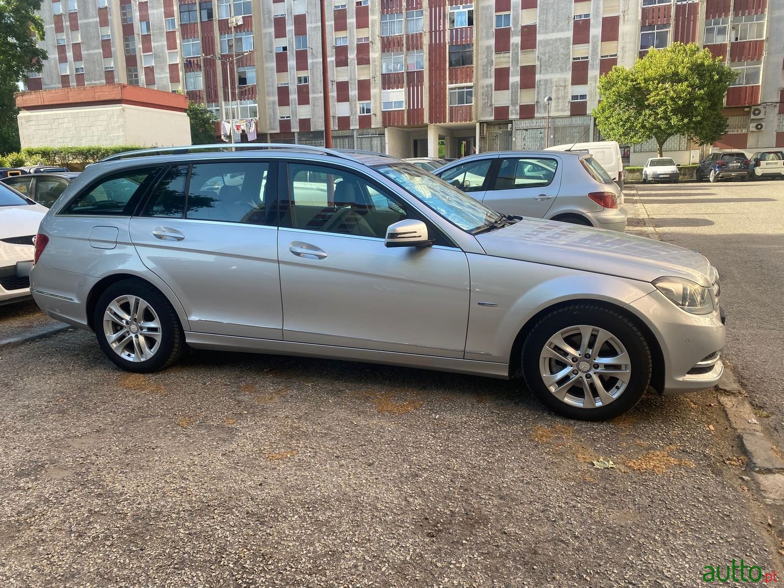 2011' Mercedes-Benz C 250 photo #3