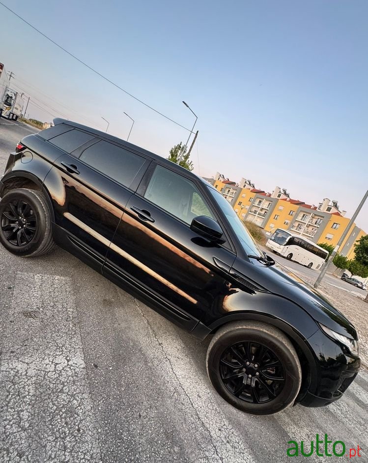 2018' Land Rover Range Rover Evoque photo #2