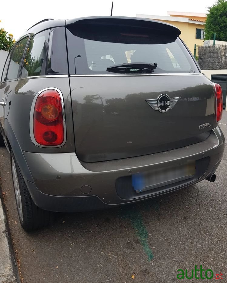 2011' MINI Countryman Cooper D photo #5