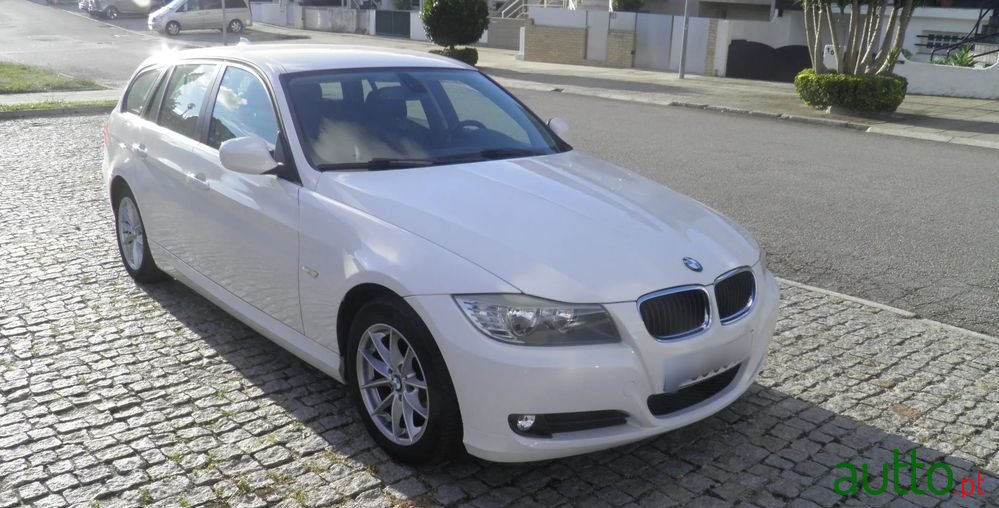 2010' BMW Série 3 D photo #1