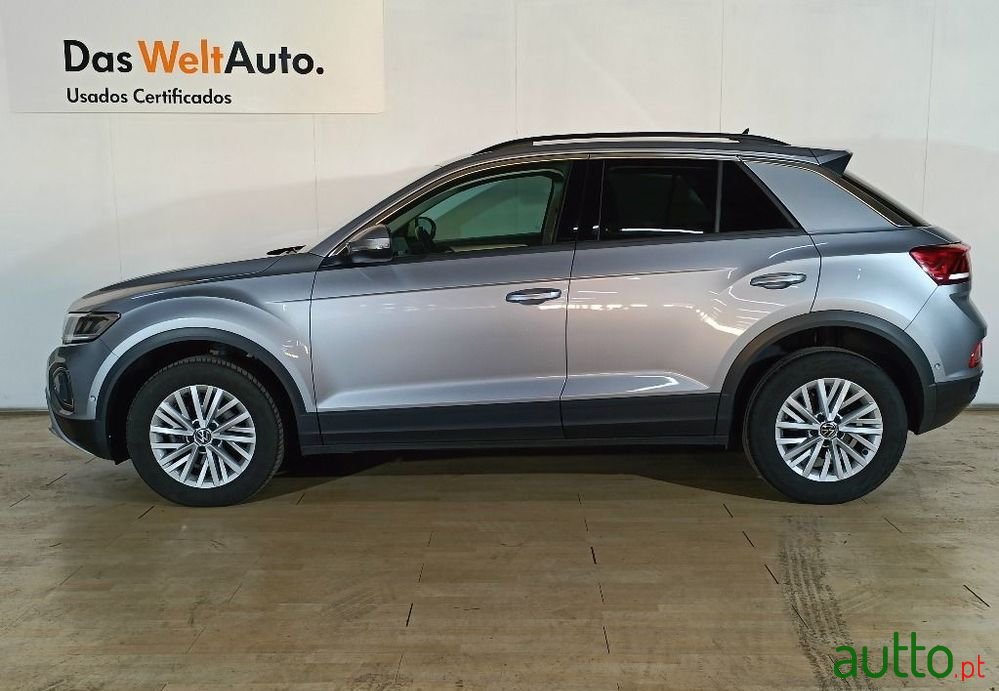 2024' Volkswagen T-Roc 1.0 Tsi Urban photo #4