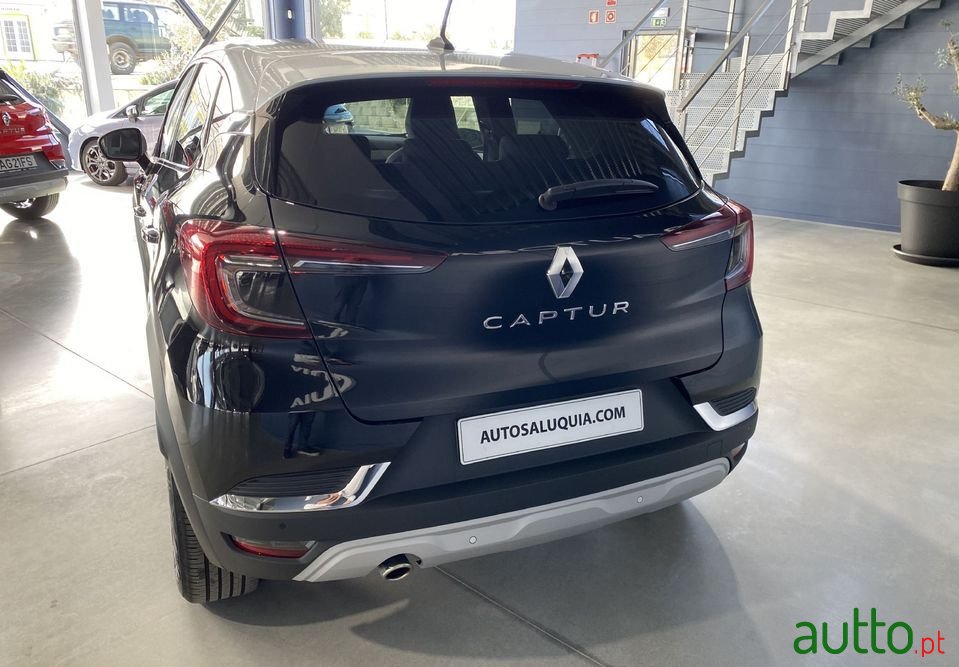 2021' Renault Captur photo #4