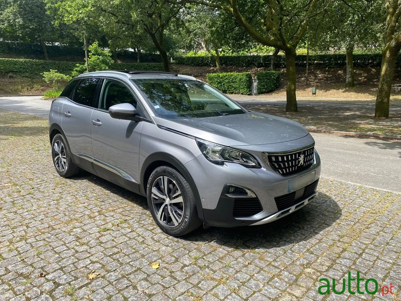 2018' Peugeot 3008 photo #2