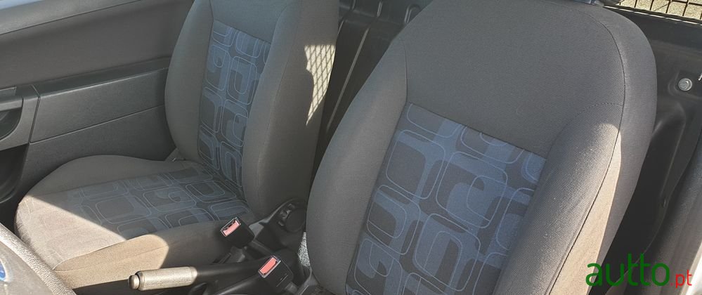 2006' Ford Fiesta photo #6