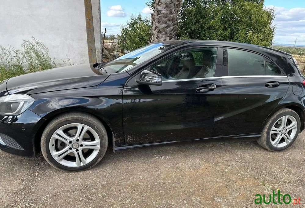 2014' Mercedes-Benz A 200 photo #3