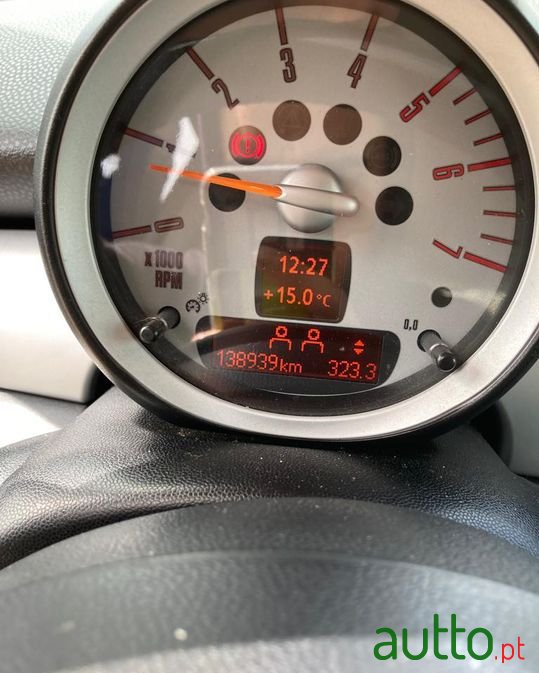 2010' MINI Cooper photo #4