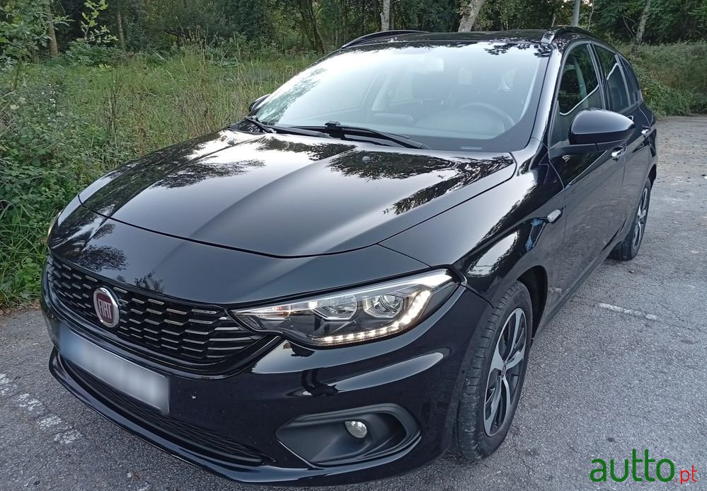 2018' Fiat Tipo Station Wagon photo #1