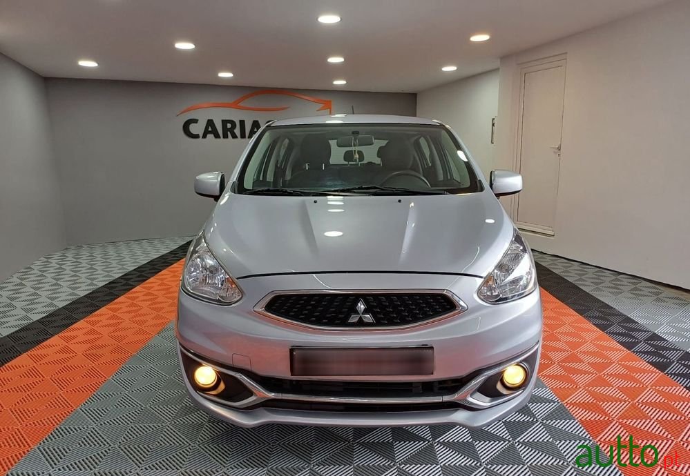 2019' Mitsubishi Space Star photo #3