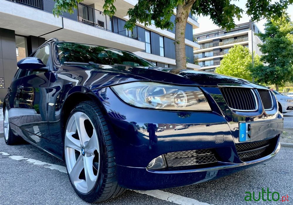 2006' BMW 320 D Touring Exclusive photo #3