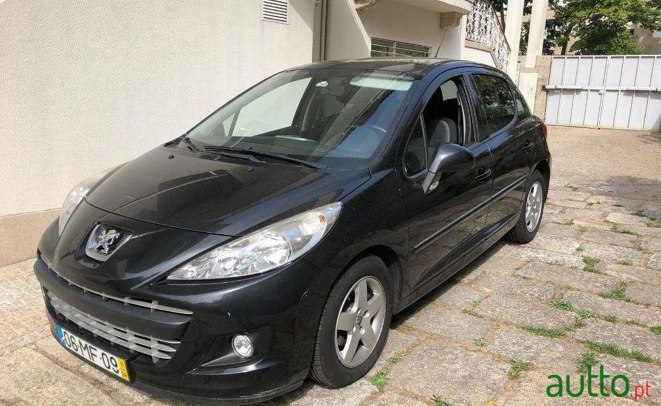 2011' Peugeot 207 1.4I 16V Active photo #3