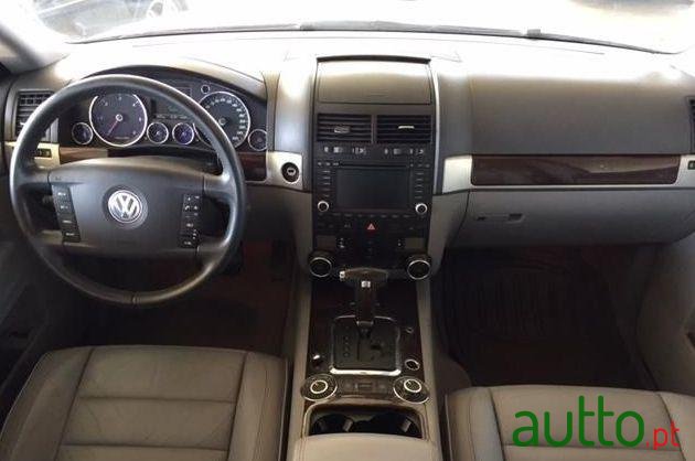 2005' Volkswagen Touareg 2.5 Tdi Top photo #1