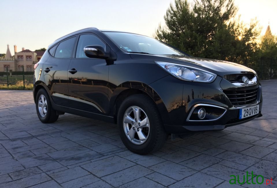 2011' Hyundai ix35 photo #1