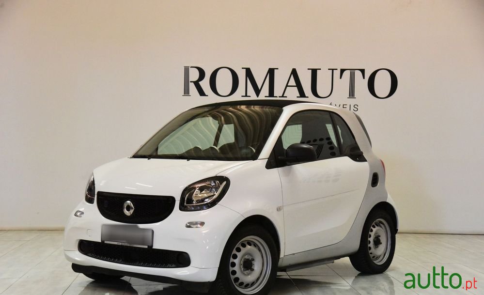 2019' Smart Fortwo photo #1