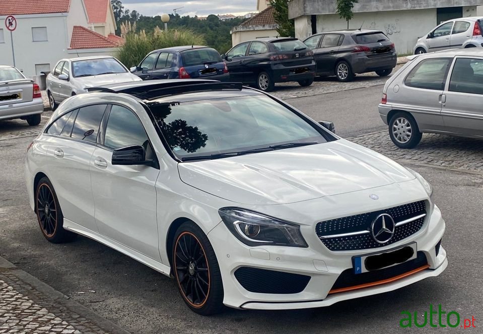 2016' Mercedes-Benz Cla-200 photo #2
