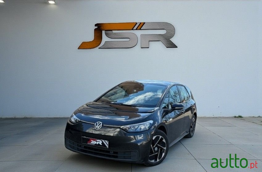 2021' Volkswagen ID.3 Pro Confort photo #1