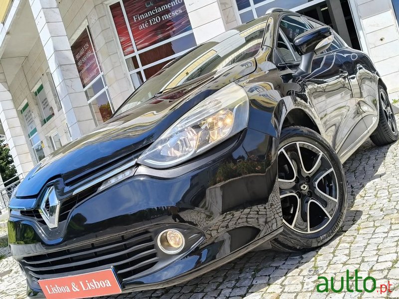 2015' Renault Clio Sport Tourer photo #1
