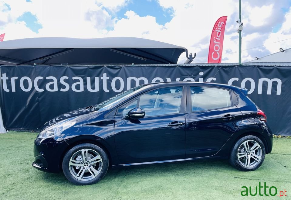 2017' Peugeot 208 photo #2