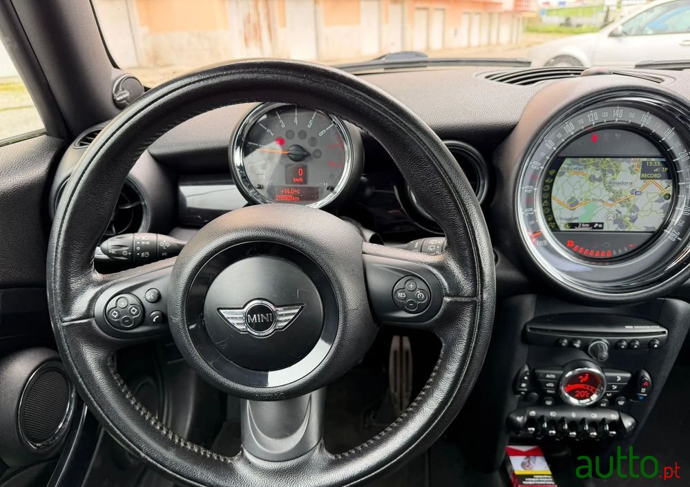 2010' MINI John Cooper Works 3 Portas photo #6