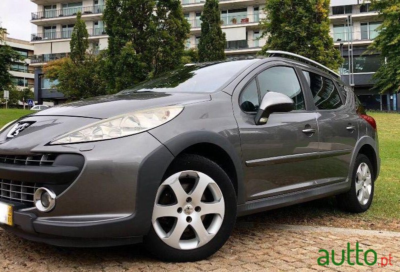 2008' Peugeot 207 Sw photo #1