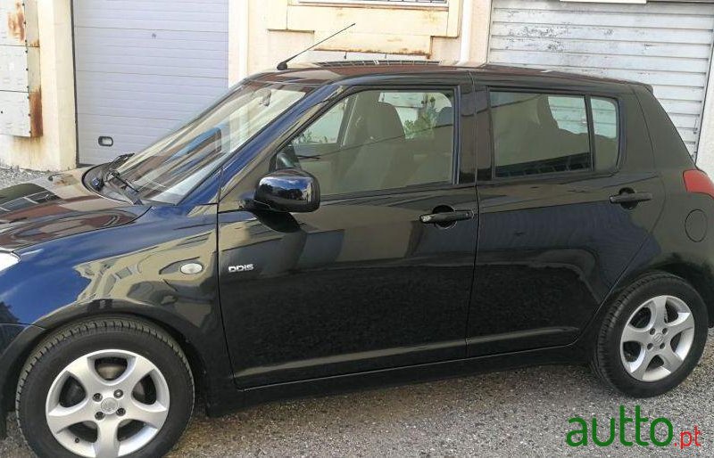 2007' Suzuki Swift photo #1